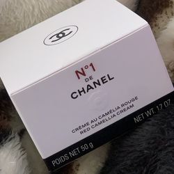 Chanel face creme