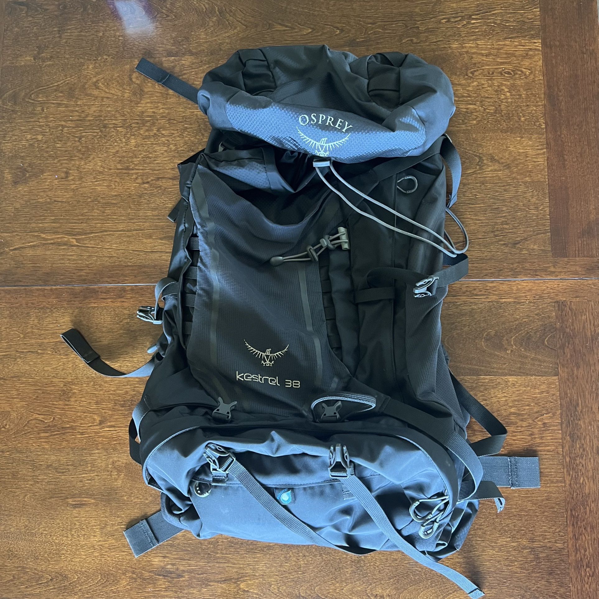 Blaast op piek Haven Osprey Kestrel 38 Backpacking Backpack - Comes With Osprey Rainfly -  Lightweight Used Once for Sale in South San Francisco, CA - OfferUp