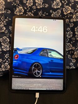 iPad Pro 11 inch 64 GB USB - C charging with Apple Pencil