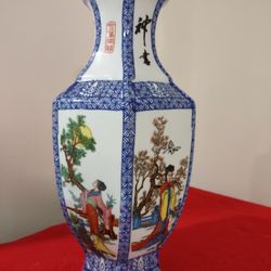 12" Vtg China Famille Rose Porcelain Four Beauties Palace Bottle Vase; Signed; blue stamp; 3.08 lb.