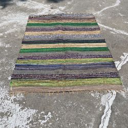 Area Rug 4 X 6”