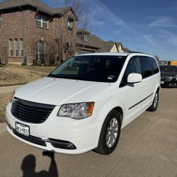 2016 Chrysler Town & Country