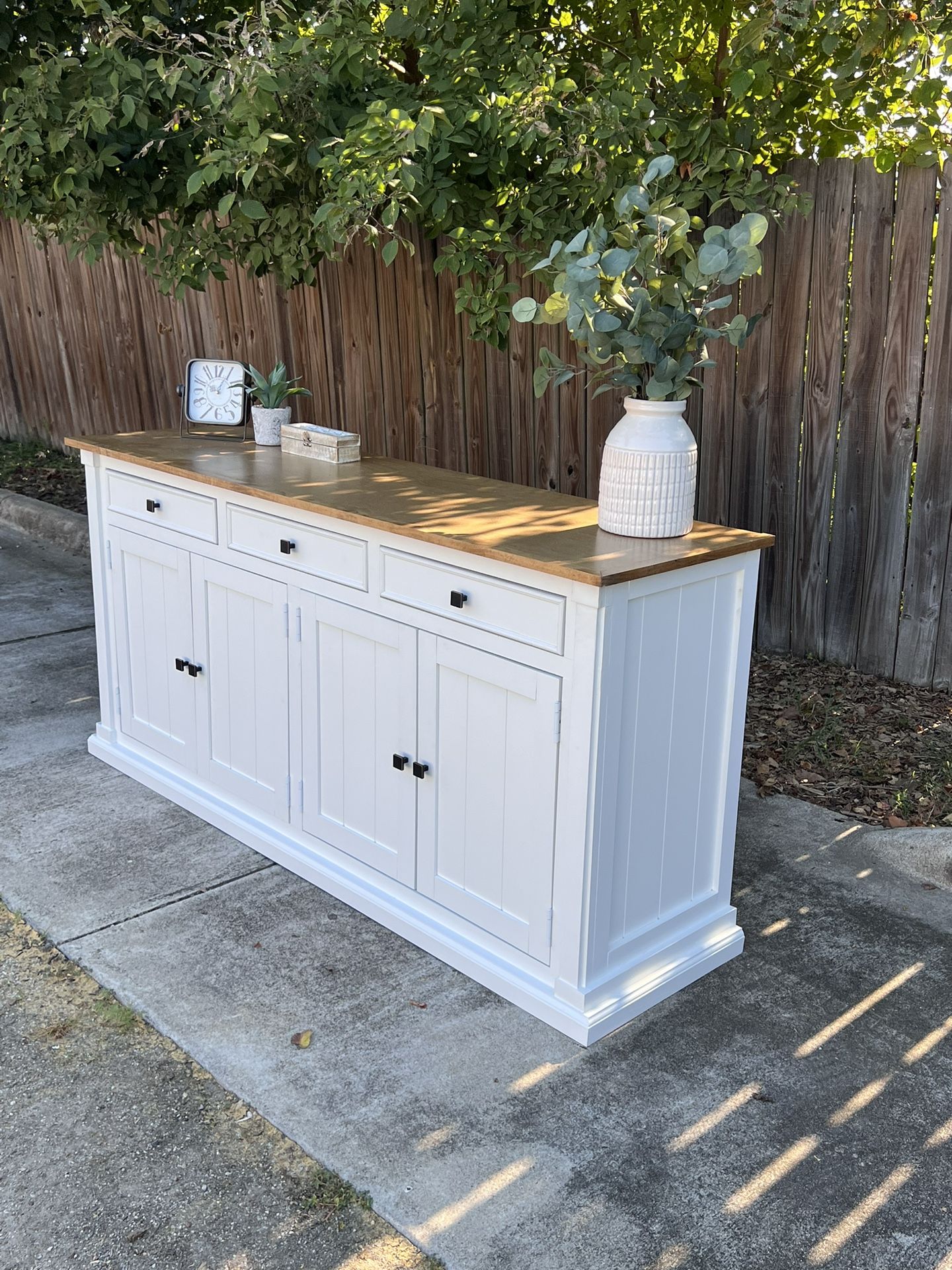Custom TV Stand Cabinet Entertainment Center Modern Rustic Barn Doors Console Handmade Restorations hardware Bookshelves Pottery Barn Carpenter