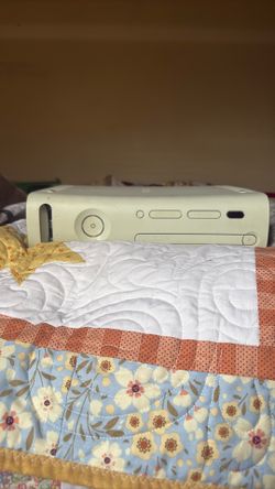 XBOX 360 [Not Working, For Parts]