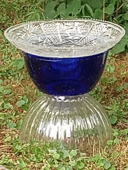Gorgeous Crystal Cobalt Blue Birdbath 🌞🐦🌷🌻 15x15 Buy 2 Or 3 Get Free Solar Fountain