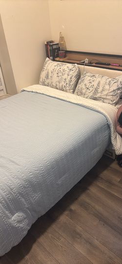 Moving out sale