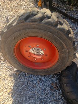 Bobcat skid steer wheel and tire