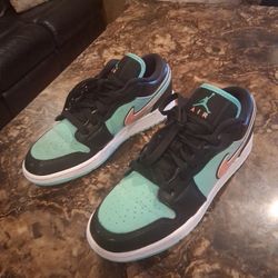 JORDAN 1 LOW 💯 AUTHENTIC SIZE 4.5Y Pre-owned 