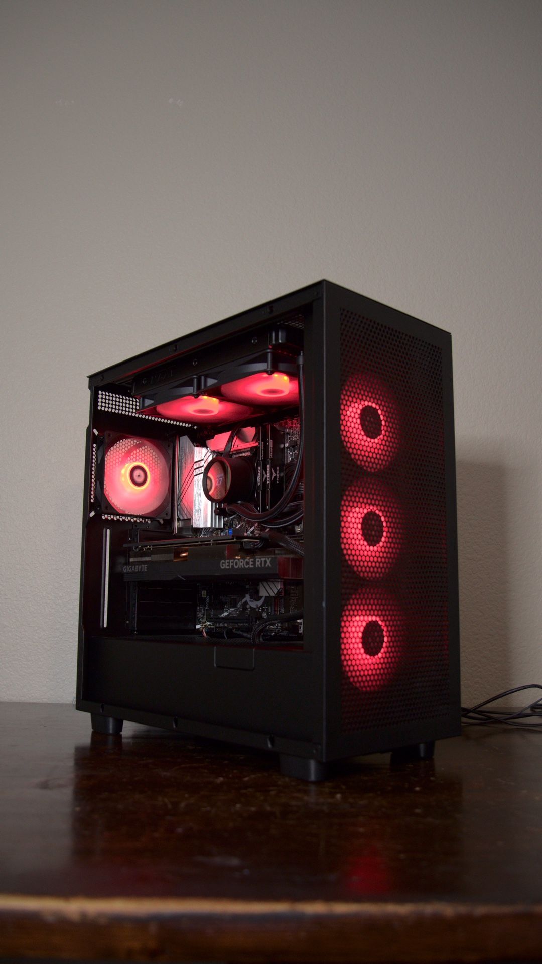 Gaming PC | 4070Ti Super | i7-13700KF | 32GB DDR5 | 1TB SSD | Win 11 | WiFi