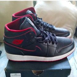 Jordan 1 BRED RARE 