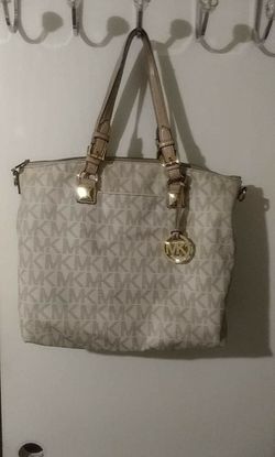 Pañalera mk new arrivals