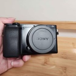 Sony A6100 Mirrorless Camera 