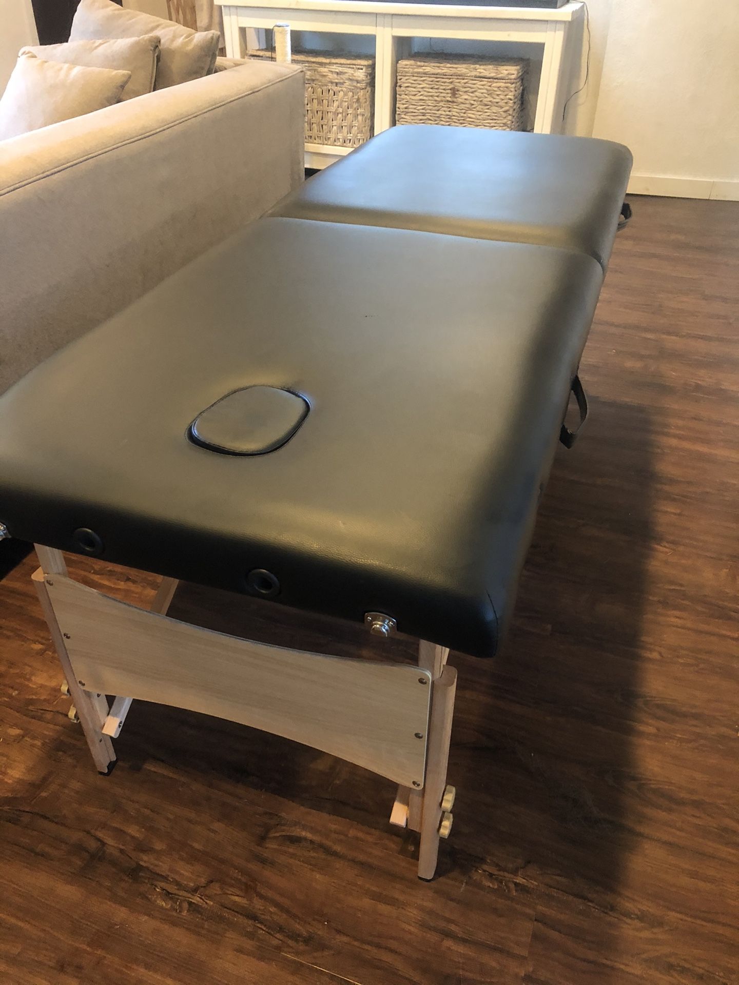 Portable massage table 28” wide and 73” long great condition