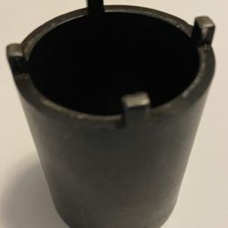 KD 2467 4WD Spindle But Socket 1/2 And 3/4 Ton