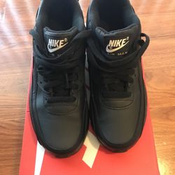 NIKE AIR Youth Size 6 