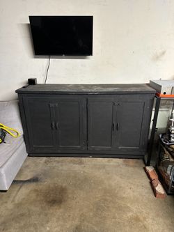 Outdoor or garage cabinet on wheels
