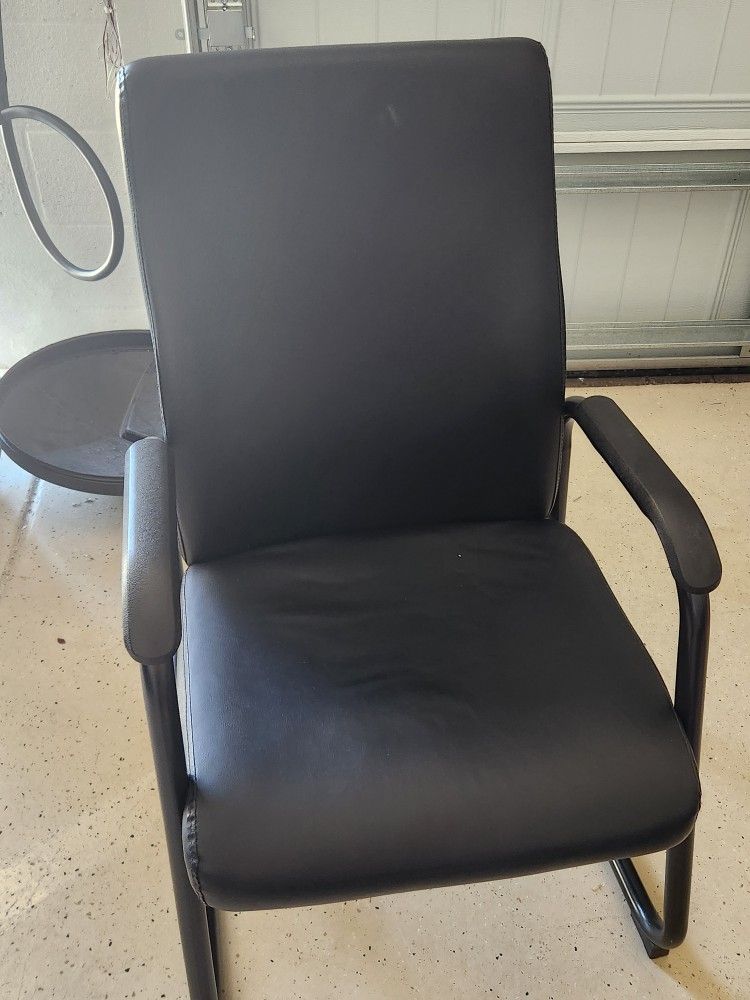Black stationary office chair
