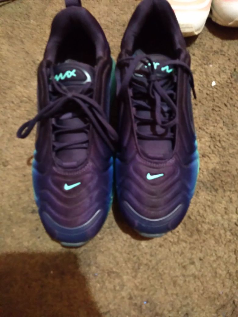 720 air max female size 8