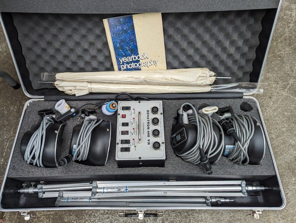 Novatron VR 440 And Set Of 4 Strobes With Stands And Umbrellas 