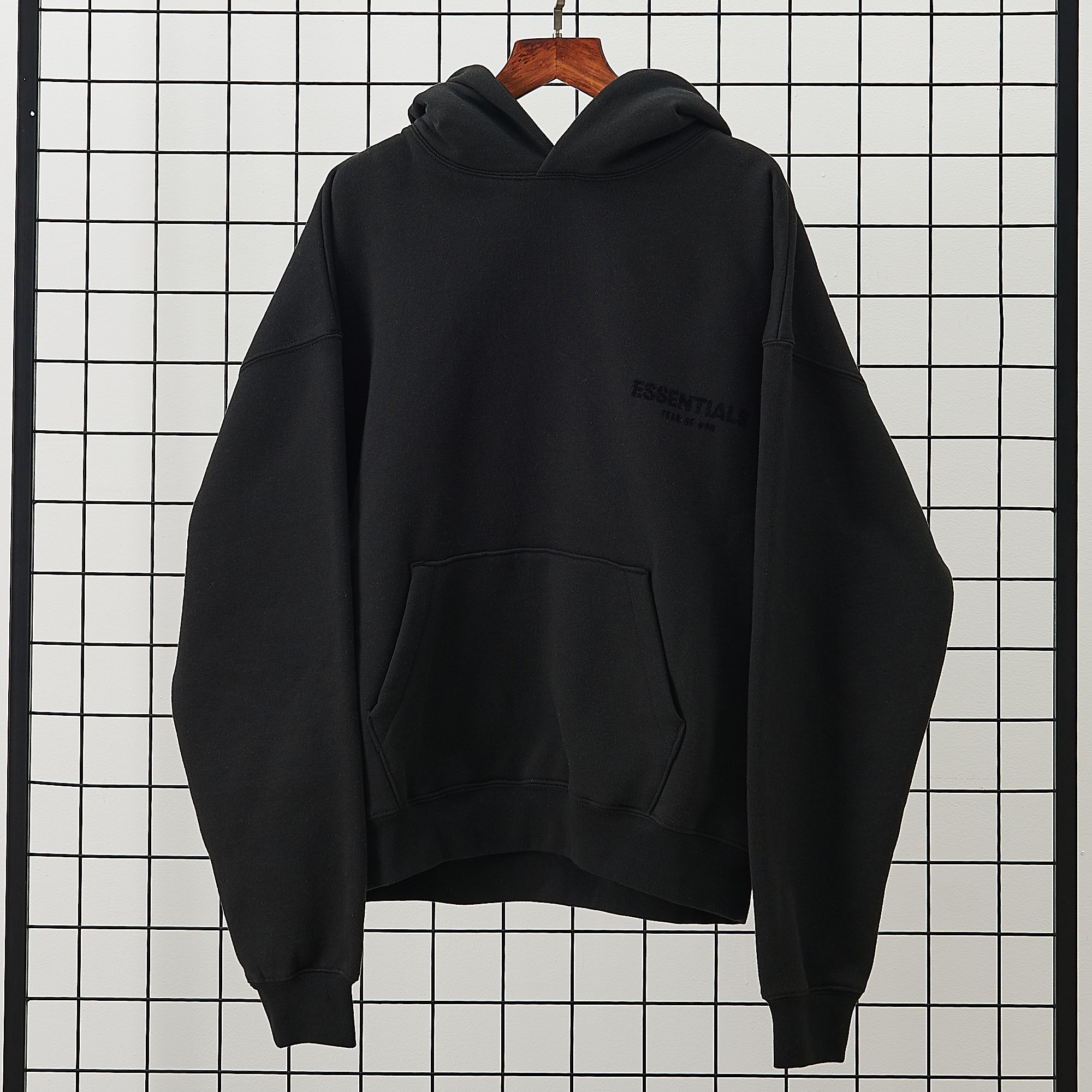 S-fear-of-god-essentials-pullover-hoodie-fw22-stretch-limo-black