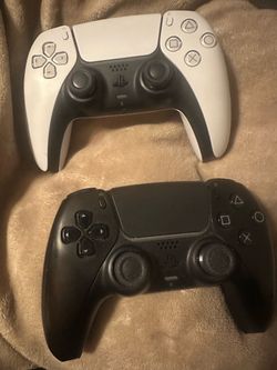 PS5 Controllers