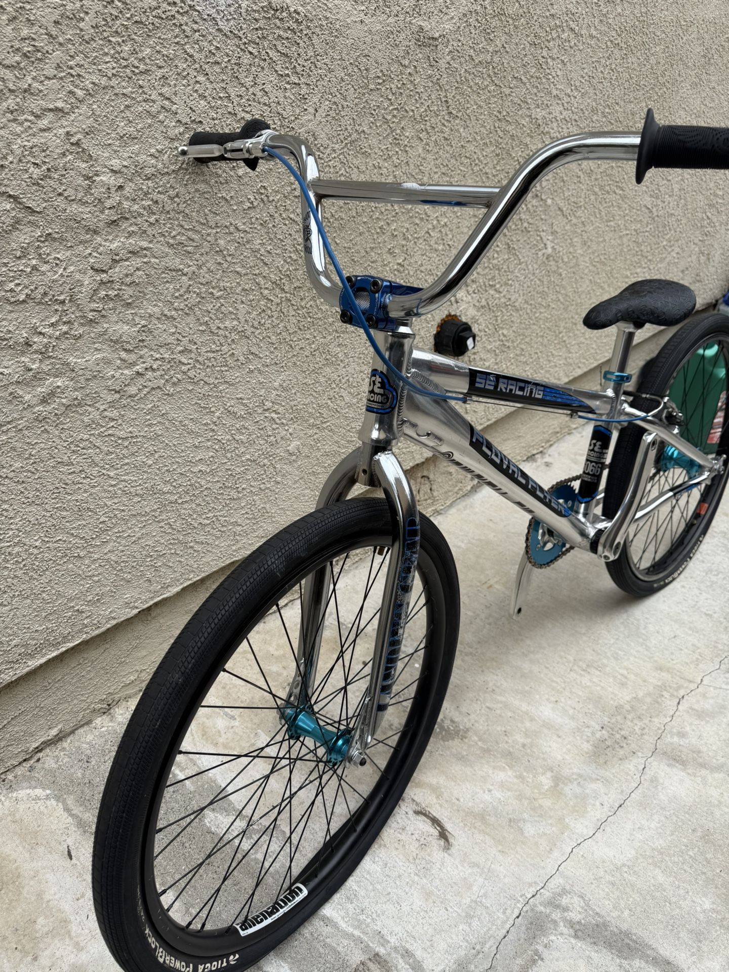 SE Racing Floval Flyer 24” BMX Cruiser – Aluminum Frame (2014) – Alienation Rims – Original Parts – No Pedals