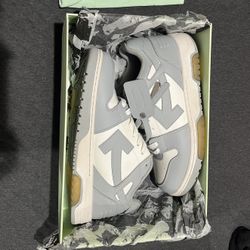 Off White ‘Out of Office’ 8.5 