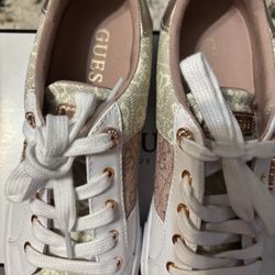 GUESS TENNIS SHOES