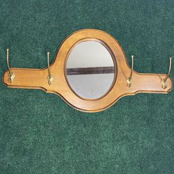 Coat Hanger With Mirror