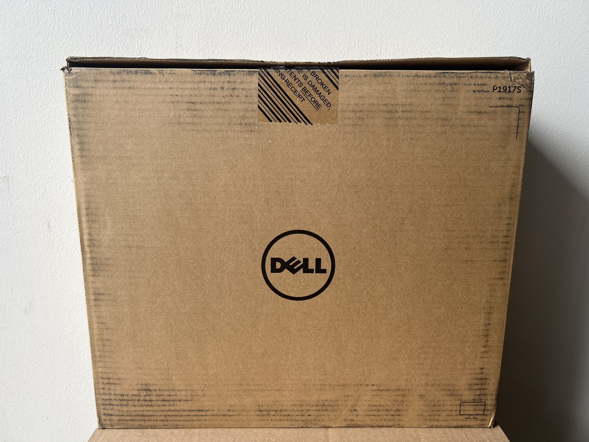 Dell 19" Inch Ultrawide Monitor P1917S Brand New 1280 x 1024 60 Hz 6 MS Response