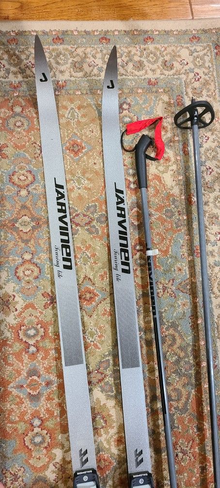 Nordic Cross Coutry Running Touring Skis JARVINEN POLAR 52 G+G 195cm With 138cm Poles And Salomon 40 Boots