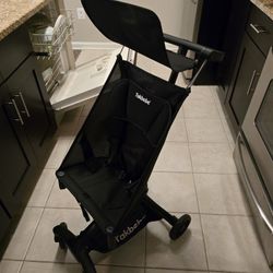 Foldable baby stroller