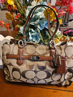 Beautiful Designer Authentic Coach Purse