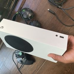 Xbox One Series S With Gaming Monitor 34 In