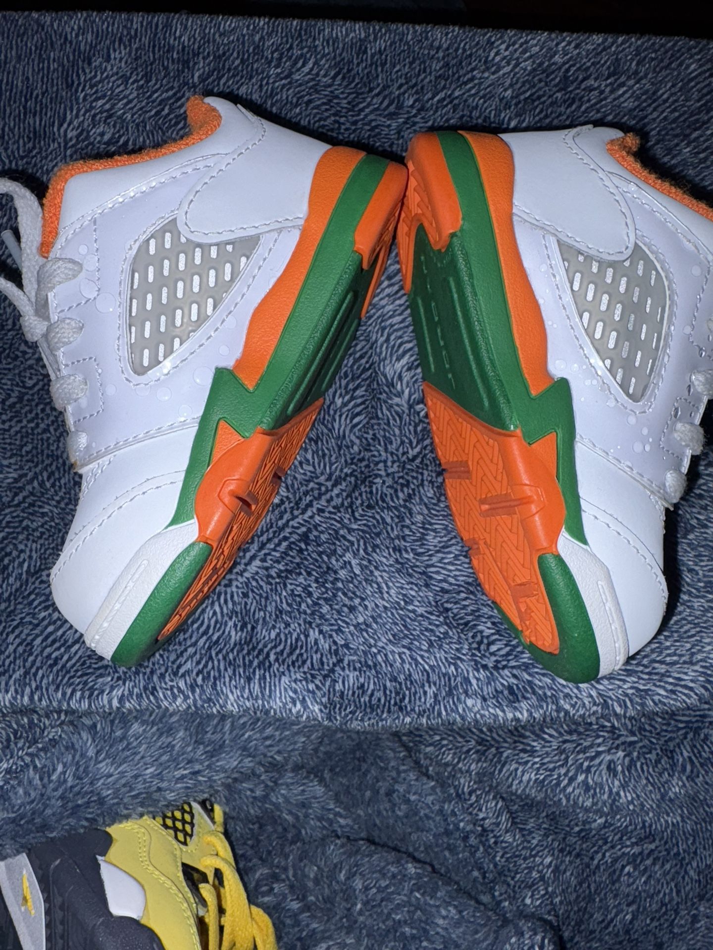 Jordan 5 Retro “Miami Hurricanes” 5c