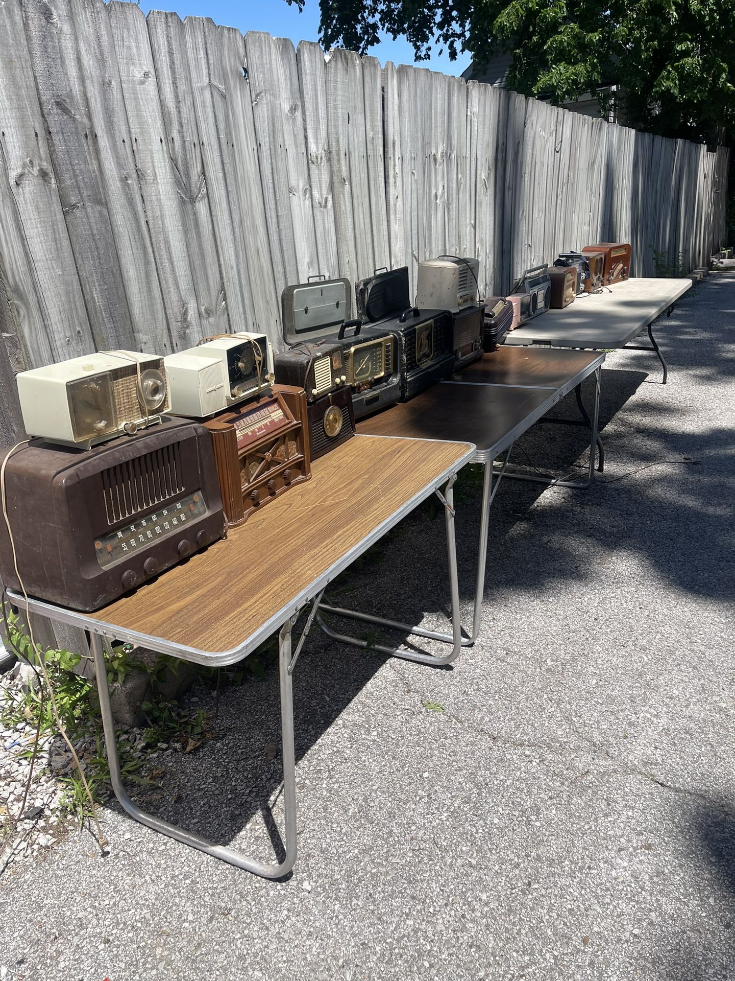 17 Vintage Radio Collection