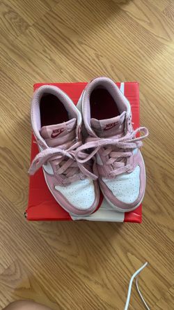 Pink kids Nike Dunk low