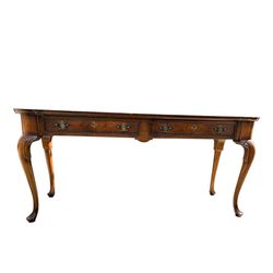 Vintage Table (Hekman Furniture) 
