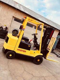 Hyster forklift (READ DESCRIPTION)