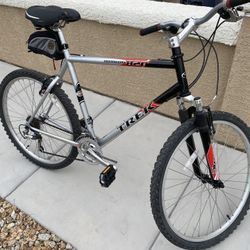 TREK 820 Mountain Bike 21”