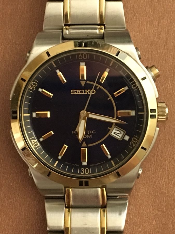 * Sale Pending * Seiko Kinetic 5M62-0BJ0 Two-Tone Watch for Sale in Kent,  WA - OfferUp