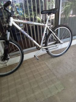 GIANT Aluminum bike LIGHTWEIGHT