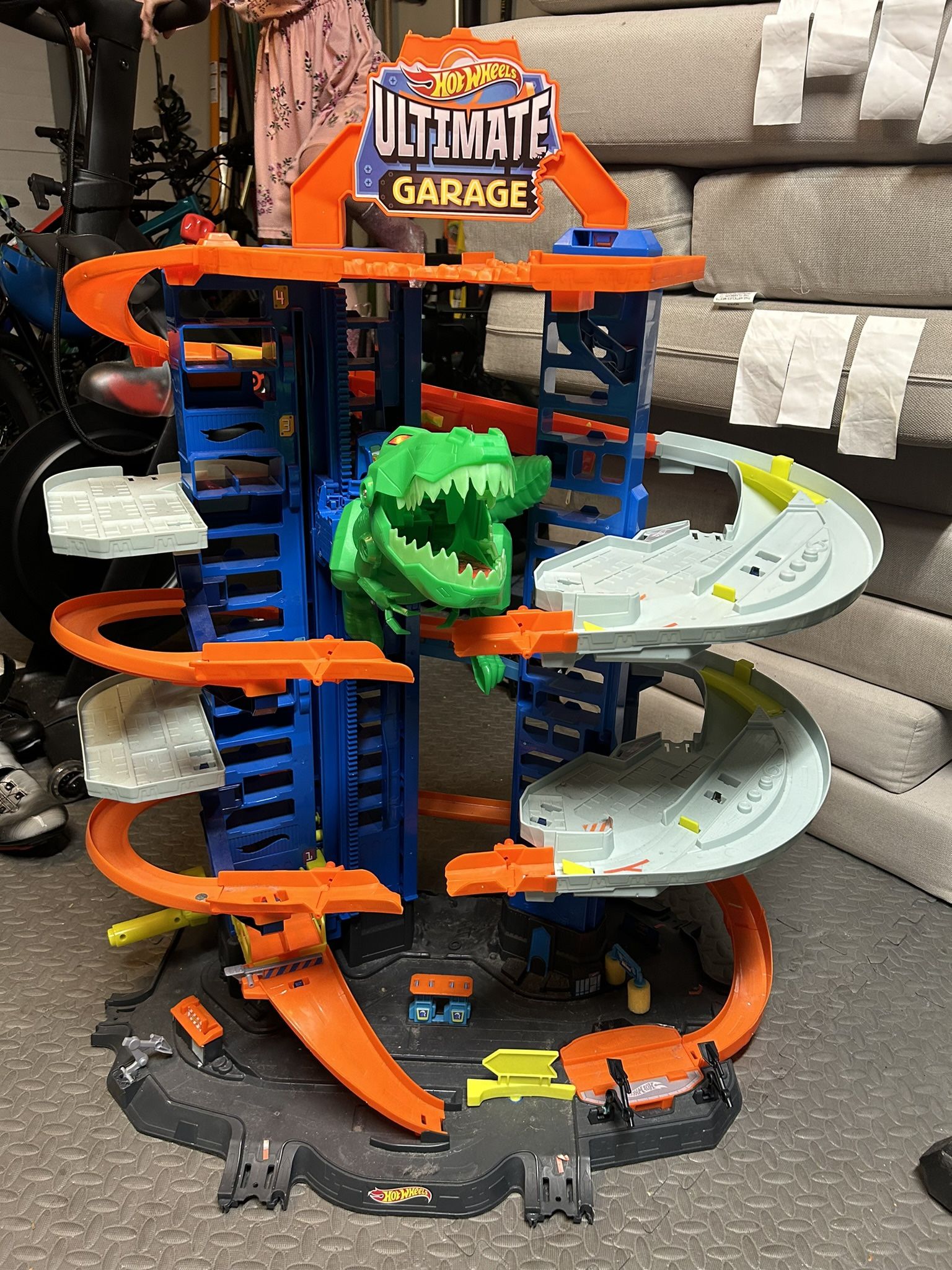 Hot Wheels Ultimate Garage