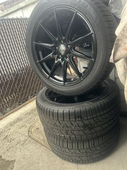 245/45A17 Wheel.