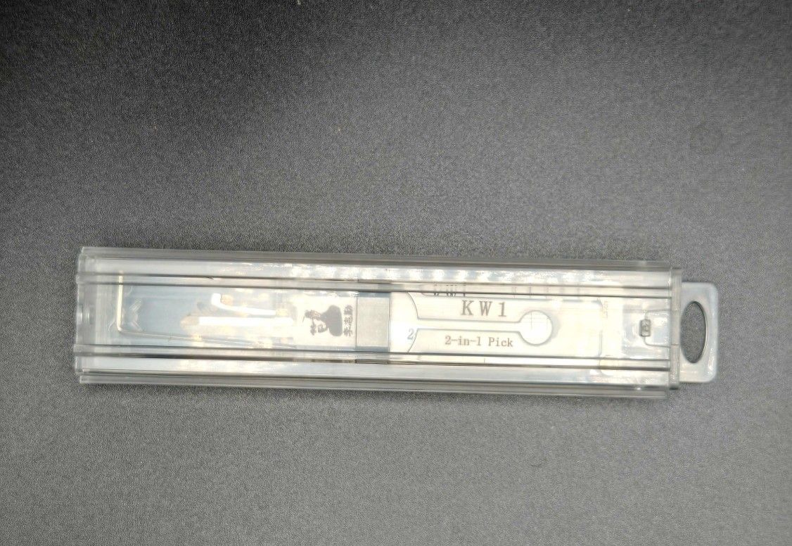 Lishi Kw1 2-in-1 Pick & Decoder (Brand-New) For Residential And Commercial Kwikset 5 Pin Locks. Comes with practice KW1 keyway, used lock.