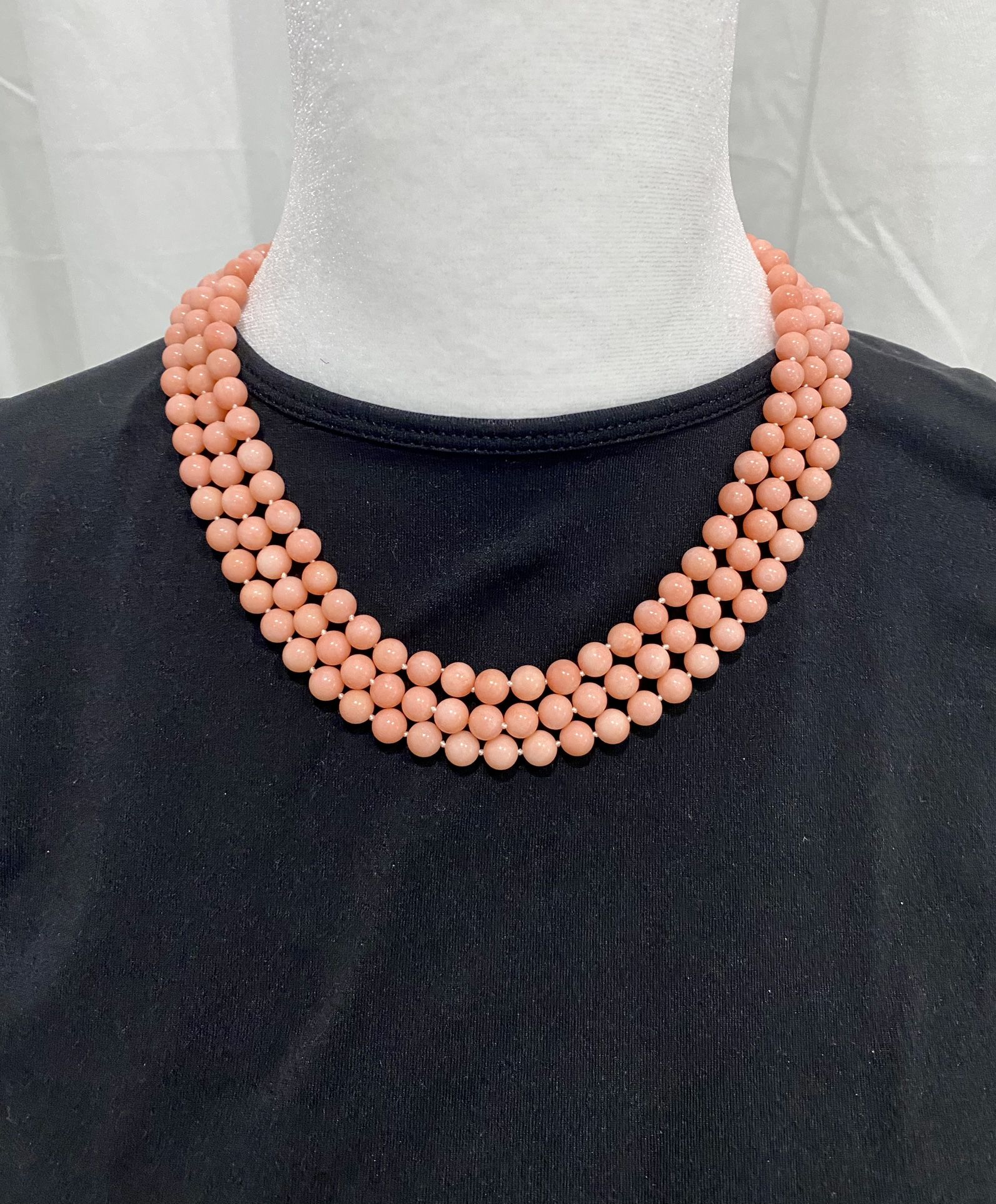 Women’s Triple Strand Necklace Coral Faux W/brooch