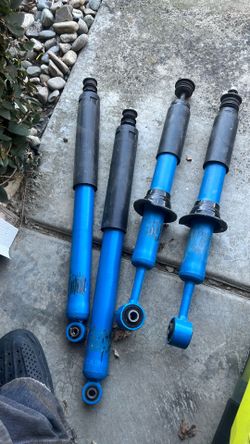 Brand new Tacoma TRD sport strut end Brand new Tacoma TRD sport OEM struts & shocks