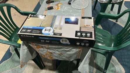 TV bracket wall motion