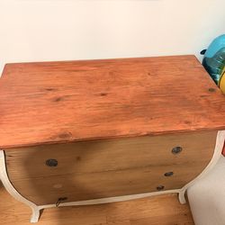 3 drawer wooden dresser
