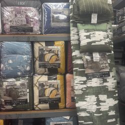 High Quality Comforter Set Queen/ Cal King